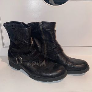 Women’s Born Boots